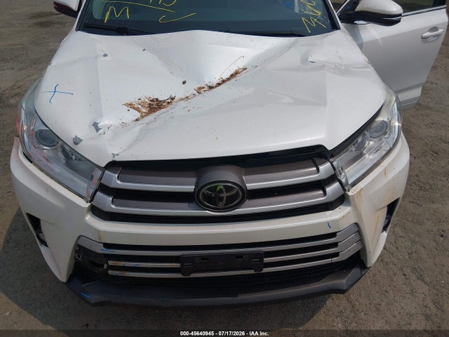 Продаж на аукціоні авто 2018 Toyota Highlander Xle, vin: 5TDJZRFH0JS869501, номер лоту: 45640945