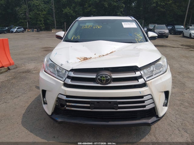 Продаж на аукціоні авто 2018 Toyota Highlander Xle, vin: 5TDJZRFH0JS869501, номер лоту: 45640945