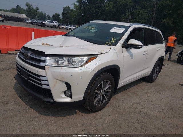 Продаж на аукціоні авто 2018 Toyota Highlander Xle, vin: 5TDJZRFH0JS869501, номер лоту: 45640945