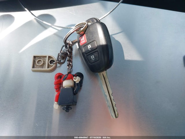 Toyota RAV4 LE 2018 2T3ZFREV2JW455363 Image 11
