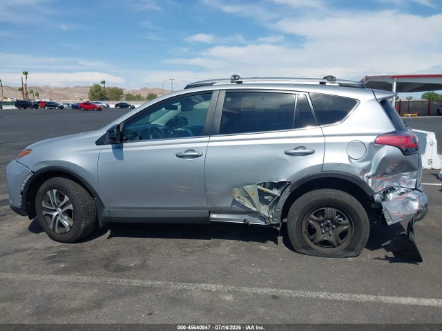 Toyota RAV4 LE 2018 2T3ZFREV2JW455363 Image 15