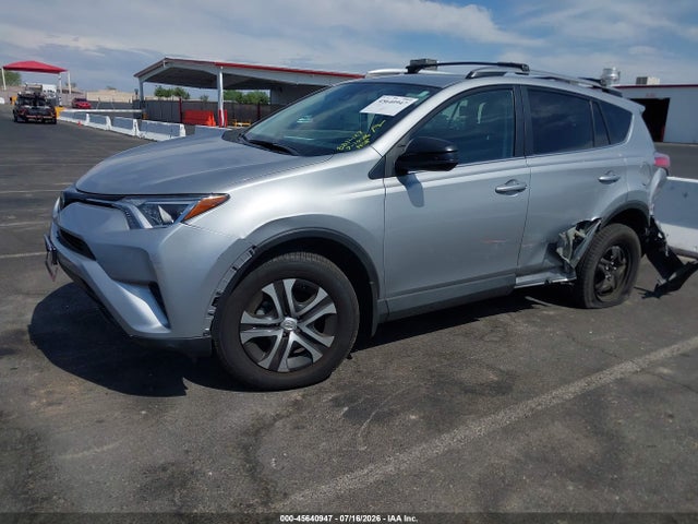Toyota RAV4 LE 2018 2T3ZFREV2JW455363 Image 6