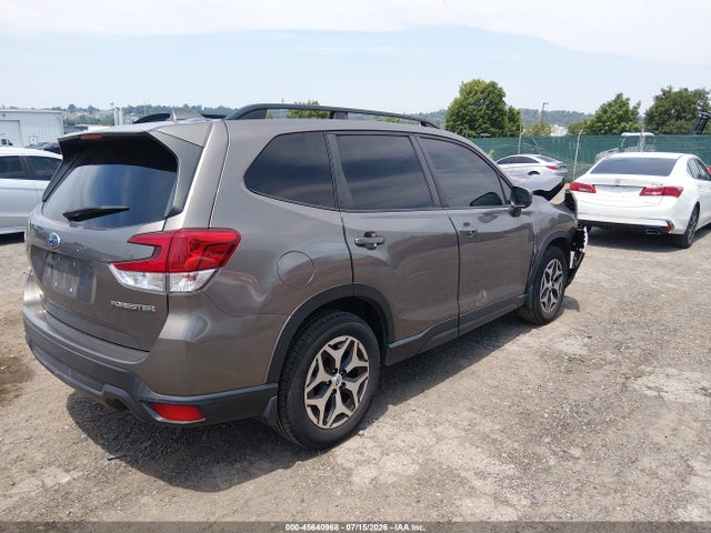 JF2SKAJC8LH597214 Subaru Forester Premium