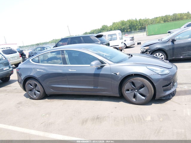 Продаж на аукціоні авто 2018 Tesla Model 3 Long Range/performance, vin: 5YJ3E1EB2JF119427, номер лоту: 45640977