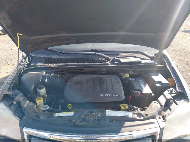 2012 Chrysler Town & Country Touring მანქანა იყიდება აუქციონზე, vin: 2C4RC1BG2CR375039, აუქციონის ნომერი: 45641018