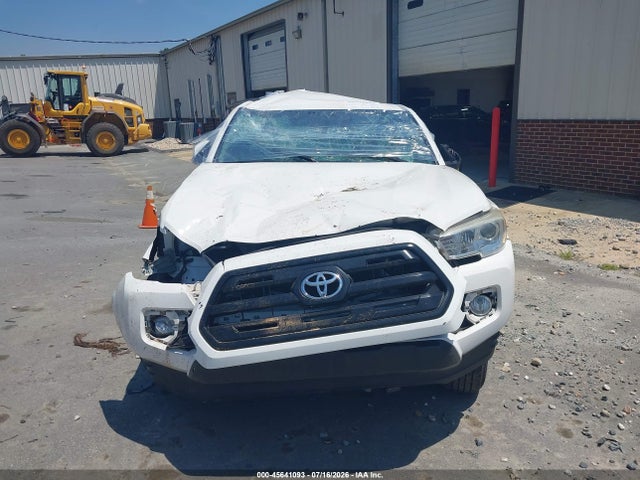45641093 :رقم المزاد ، 5TFAX5GN9HX086474 vin ، 2017 Toyota Tacoma Sr مزاد بيع