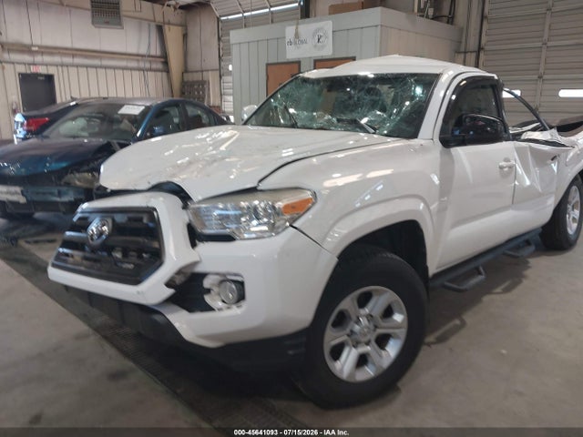 45641093 :رقم المزاد ، 5TFAX5GN9HX086474 vin ، 2017 Toyota Tacoma Sr مزاد بيع