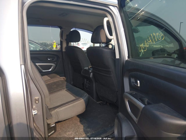 45641103 :رقم المزاد ، 1N6AA1E50HN551620 vin ، 2017 Nissan Titan Sv مزاد بيع