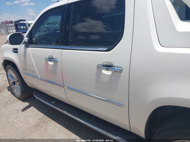 2012 Cadillac Escalade Ext Luxury მანქანა იყიდება აუქციონზე, vin: 3GYT4MEFXCG138970, აუქციონის ნომერი: 45641130
