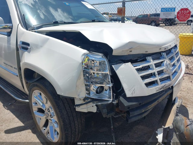 2012 Cadillac Escalade Ext Luxury მანქანა იყიდება აუქციონზე, vin: 3GYT4MEFXCG138970, აუქციონის ნომერი: 45641130