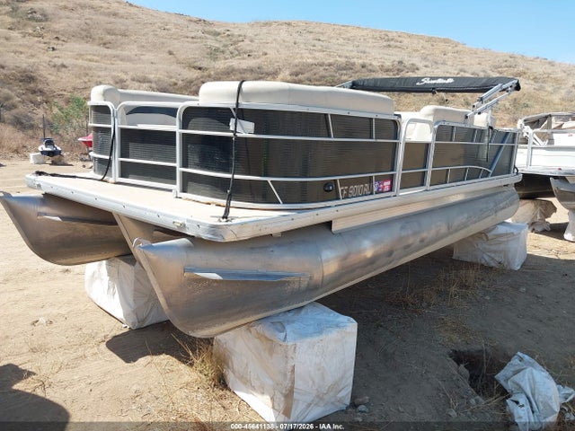 Godfrey Pontoon 2015 GDY25609G415 Image 2