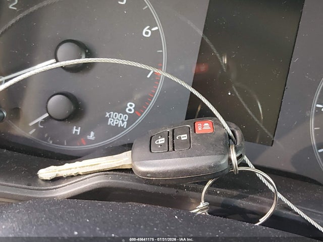 45641175 :رقم المزاد ، 7MUAAAAG5PV059433 vin ، 2023 Toyota Corolla Cross L مزاد بيع