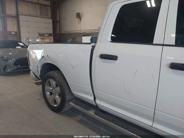 45641179 :رقم المزاد ، 1C6RR7FT7KS522131 vin ، 2019 Ram 1500 Classic Express  4x4 6'4 Box مزاد بيع