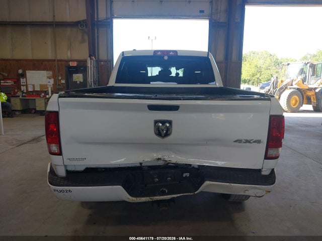 45641179 :رقم المزاد ، 1C6RR7FT7KS522131 vin ، 2019 Ram 1500 Classic Express  4x4 6'4 Box مزاد بيع