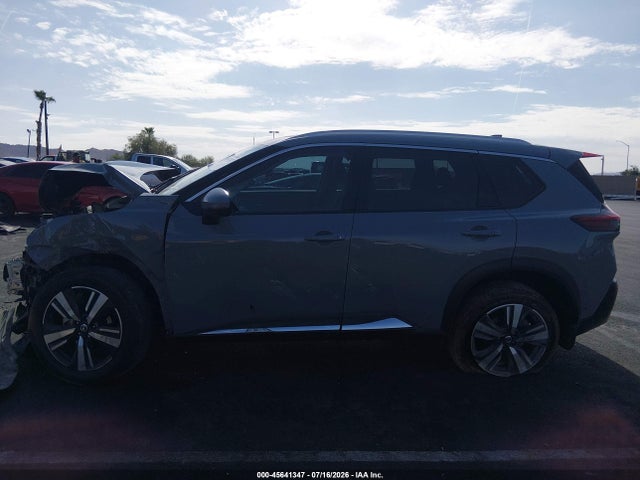JN8AT3DC9MW106973 Nissan Rogue Platinum Fwd