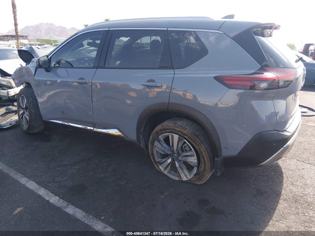 JN8AT3DC9MW106973 Nissan Rogue Platinum Fwd