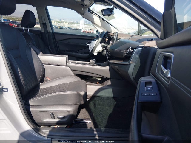 JN8AT3DC9MW106973 Nissan Rogue Platinum Fwd