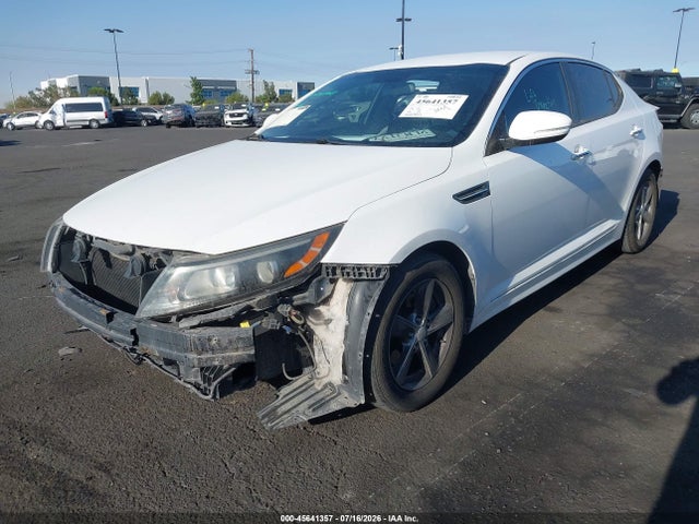 KIA Optima Lx 2015 KNAGM4A75F5629865 Image 2