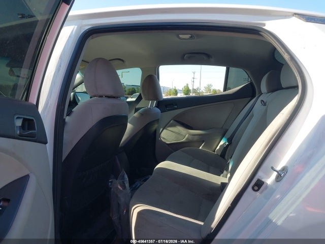 KIA Optima Lx 2015 KNAGM4A75F5629865 Image 8