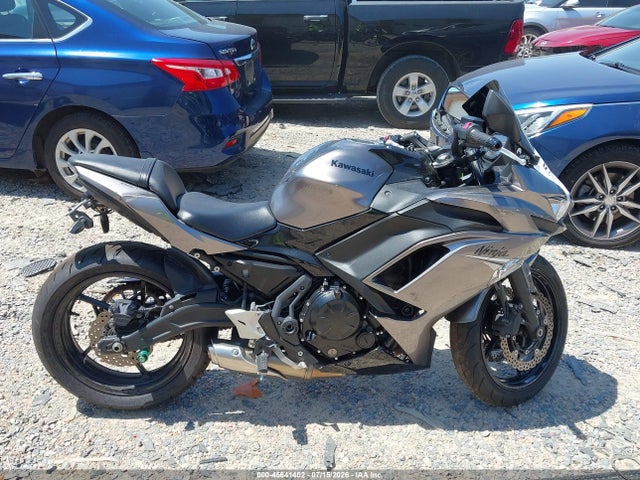Kawasaki Ex650 M 2021 ML5EXEM19MDA35939 Image 12