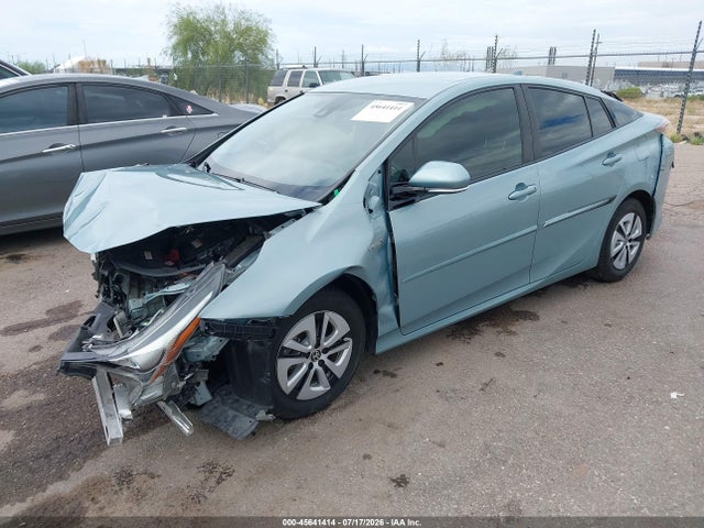 Toyota Prius Two 2018 JTDKBRFU9J3583895 Image 2
