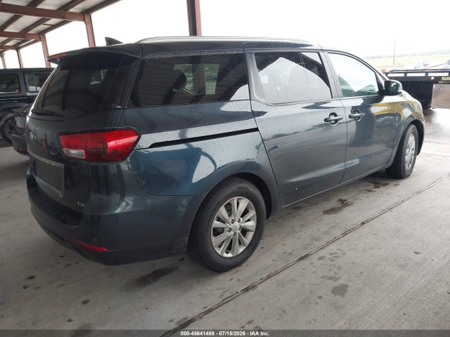 KIA SEDONA LX 2017 KNDMB5C11H6266570 Image 4