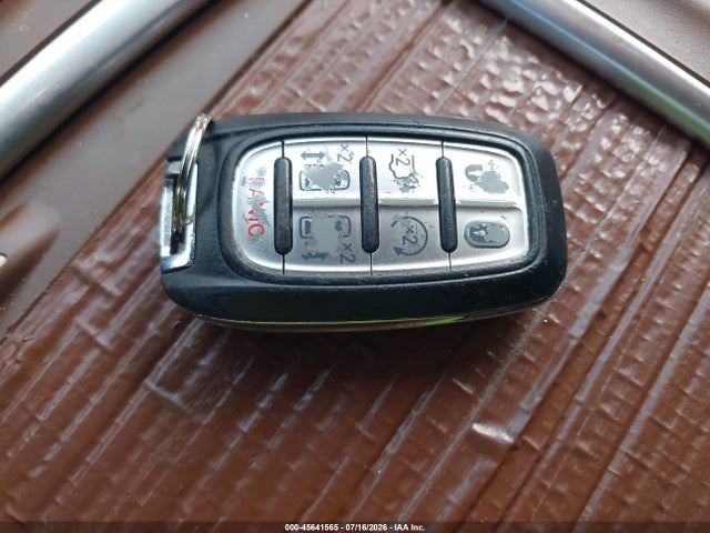 Chrysler Pacifica Limited 2017 2C4RC1GG8HR537076 Image 11