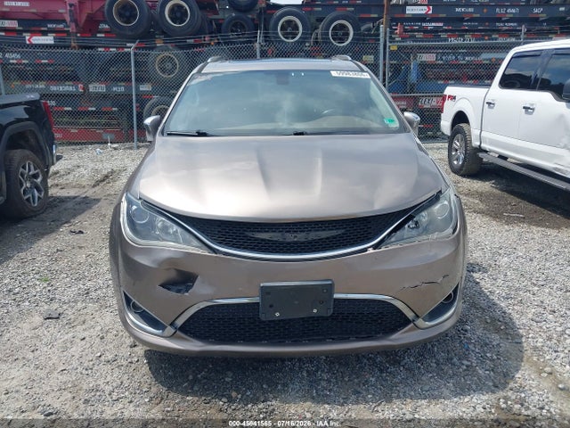 Chrysler Pacifica Limited 2017 2C4RC1GG8HR537076 Image 12