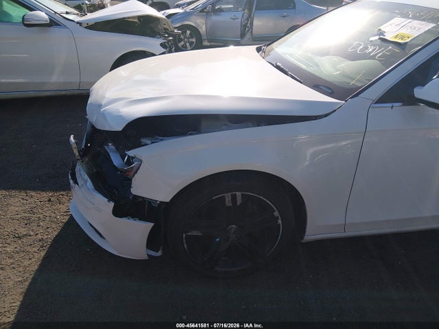 45641581 :رقم المزاد ، WAUFFAFL9BN037163 vin ، 2011 Audi A4 2.0t Premium مزاد بيع