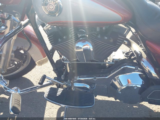 45641640 :رقم المزاد ، 1HD1FCW13YY640753 vin ، 2000 Harley-davidson Flhtcui مزاد بيع