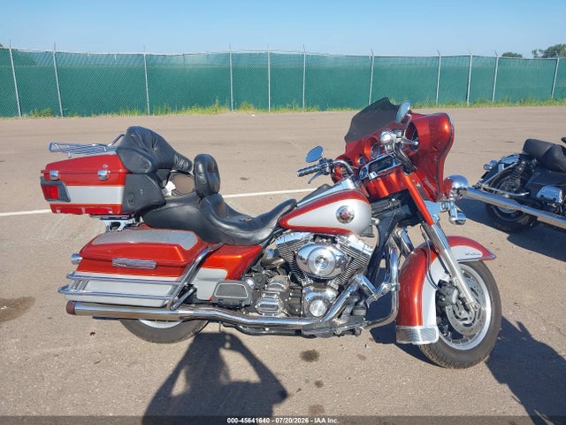45641640 :رقم المزاد ، 1HD1FCW13YY640753 vin ، 2000 Harley-davidson Flhtcui مزاد بيع
