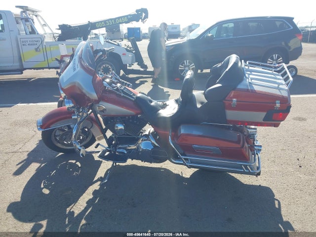 45641640 :رقم المزاد ، 1HD1FCW13YY640753 vin ، 2000 Harley-davidson Flhtcui مزاد بيع