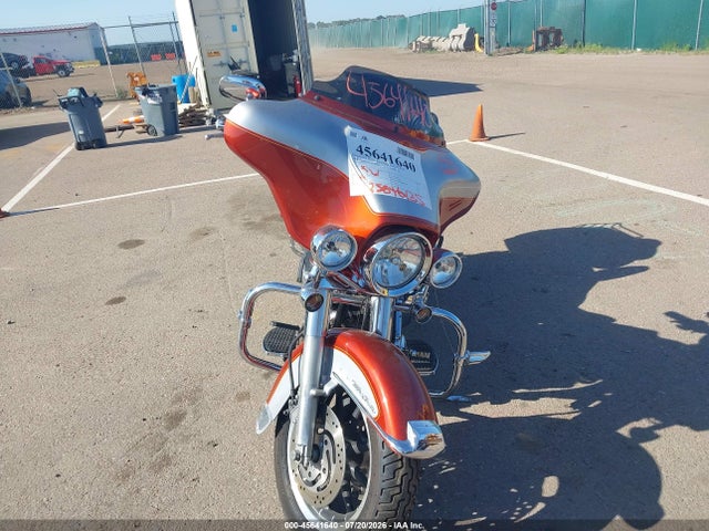 45641640 :رقم المزاد ، 1HD1FCW13YY640753 vin ، 2000 Harley-davidson Flhtcui مزاد بيع