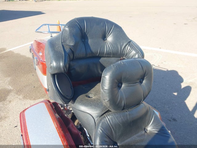 45641640 :رقم المزاد ، 1HD1FCW13YY640753 vin ، 2000 Harley-davidson Flhtcui مزاد بيع
