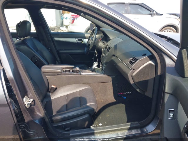 45641648 :رقم المزاد ، WDDGF54X38R017597 vin ، 2008 Mercedes-benz C 300 Luxury/sport مزاد بيع
