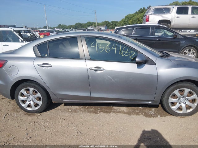 Aukcja sprzedaży 2011 Mazda Mazda3 I Sport, vin: JM1BL1UF9B1466933, numer aukcji: 45641652