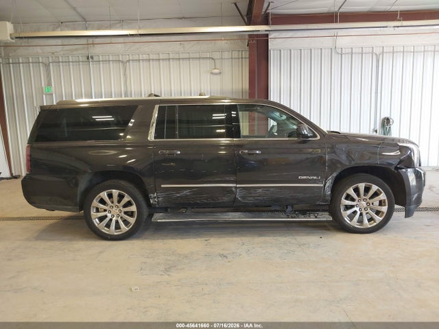 GMC YUKON XL DENALI 2016 1GKS2HKJ3GR449299 Image 13