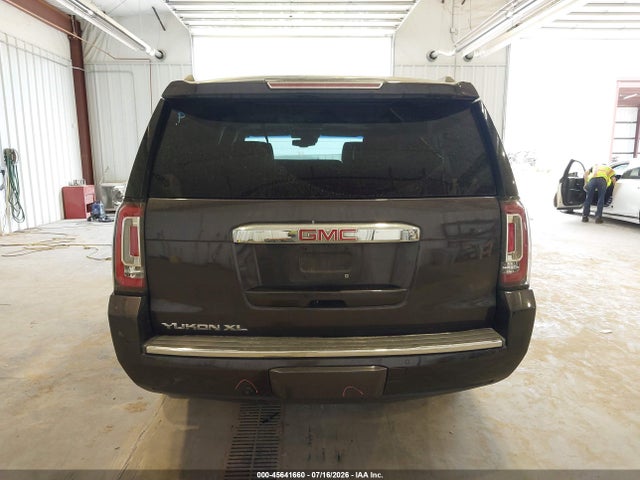 GMC YUKON XL DENALI 2016 1GKS2HKJ3GR449299 Image 16