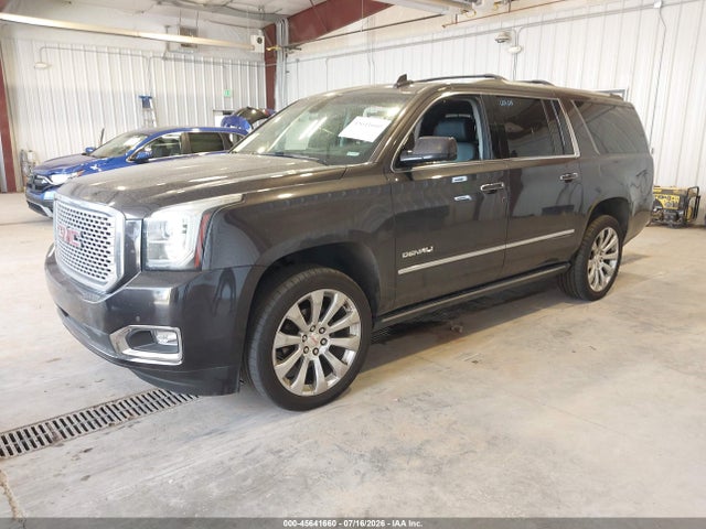 GMC YUKON XL DENALI 2016 1GKS2HKJ3GR449299 Image 2