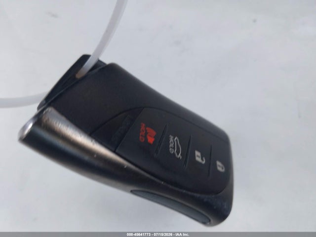 58ADA1C14RU043940 Lexus ES 300H