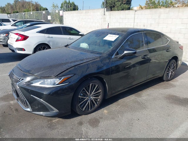 58ADA1C14RU043940 Lexus ES 300H