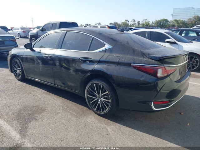 58ADA1C14RU043940 Lexus ES 300H