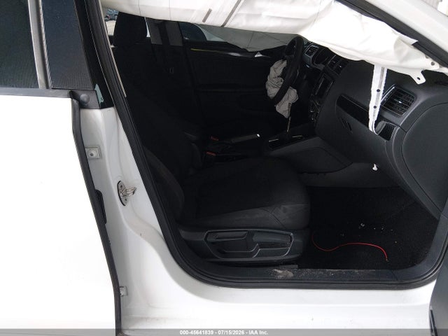 2016 Volkswagen Jetta 1.4t Se მანქანა იყიდება აუქციონზე, vin: 3VWB67AJ1GM385810, აუქციონის ნომერი: 45641839