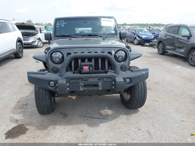 45641854 :رقم المزاد ، 1J4BA3H18AL145785 vin ، 2010 Jeep Wrangler Unlimited Sport مزاد بيع