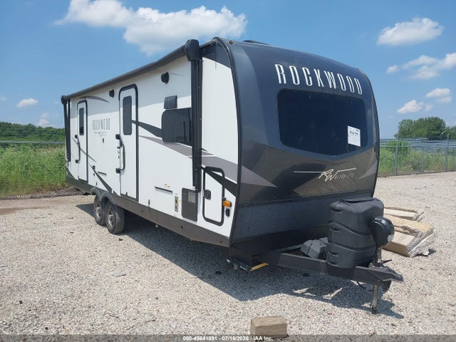 Продаж на аукціоні авто 2023 Forest River Rockwood Ultra Lite Travel Trailer, vin: 4X4TRLB22PZ184974, номер лоту: 45641891