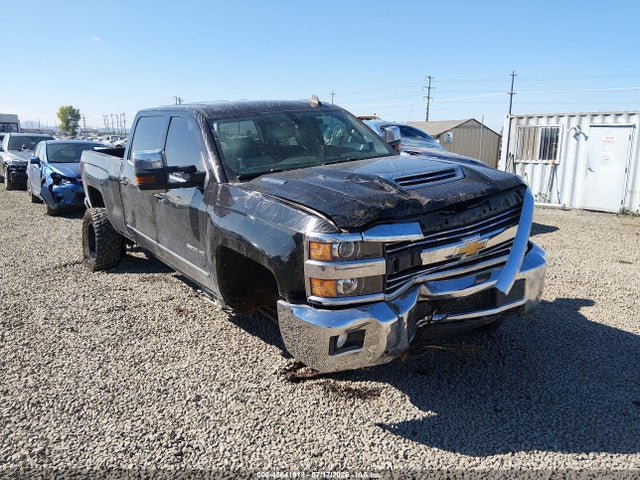45641918 :رقم المزاد ، 1GC1KWEY5JF289021 vin ، 2018 Chevrolet Silverado 2500hd Ltz مزاد بيع