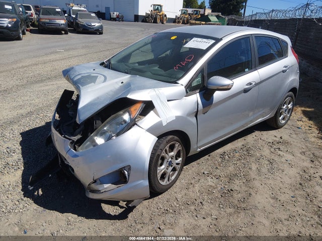 Ford FIESTA SE 2016 3FADP4EJ3GM207226 Image 2