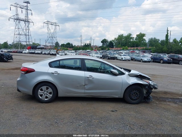 KIA FORTE LX 2017 3KPFK4A70HE090678 Image 13