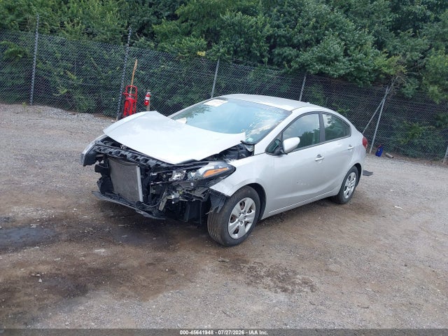 KIA FORTE LX 2017 3KPFK4A70HE090678 Image 2