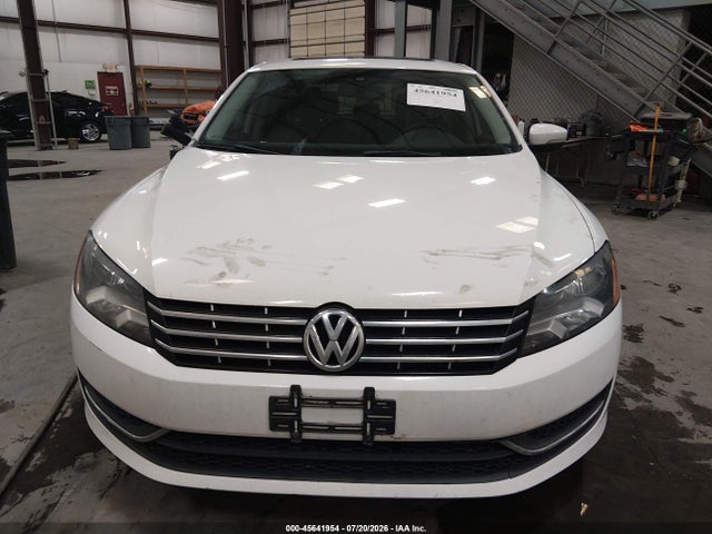 1VWBV7A35FC045466 Volkswagen Passat 2.0l Tdi Se